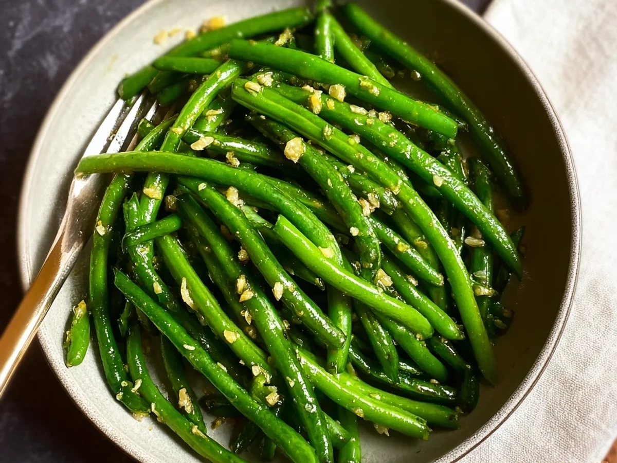 Easy Sautéed Green Beans Recipe: Garlic & Lemon Zest - Image 2
