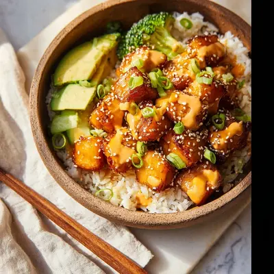 Crispy Bang Bang Salmon Bites: A Zesty Dinner Bowl
